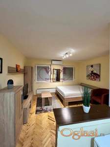 Novi Sad, lep jendosoban stan blizu centra