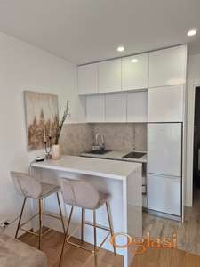 Jednoiposoban stan i garazno mesto Ada mall