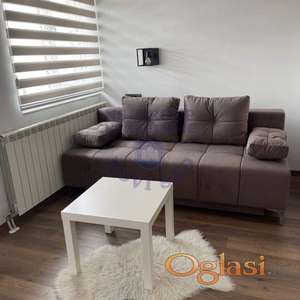 Izdaje se potpuno nameštena garsonjera površine 27 m²