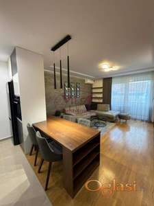 Novi Sad, Sajam kompleks, prelep dvoiposoban stan sa parkingom