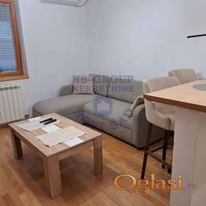 Izdaje se garsonjera na Bulevaru!