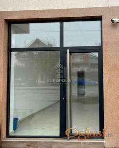 Lokal za izdavanje u centru Nove Pazove ID#8739