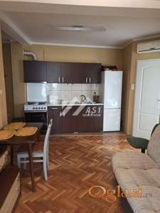 Izdajem lep jednoiposoban stan na Grbavici !! ID#4550