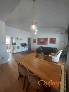 Jedinstven Penthouse