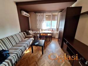 NAMEŠTENA GARSONJERA 25M2 KOD BULEVARA, STANICE. SAJMA 200EU