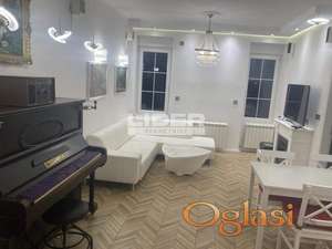 Moderno i luksuzno opremljen stan u samom centru grada, mereno 68m2 ID#133535