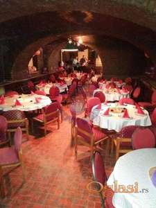 ~ Kafić/Restoran u Titelu ~