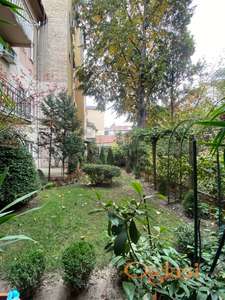 NAJBOLJA LOKACIJA, CENTAR GRADA KOD IZVRSNOG VECA, STAN 42m2