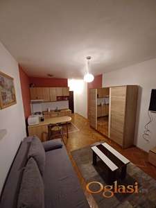 Garsonjera 30m2 u Centru, Petra Drapšina
