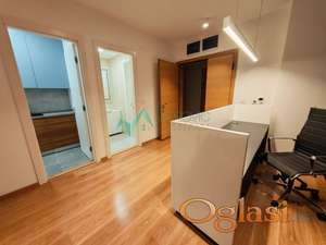 Trosoban poslovni apartman površine 101 m² u Pupinovoj palati! 