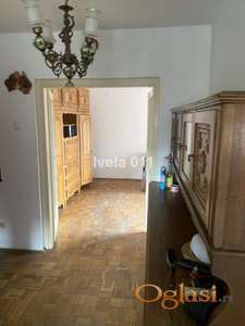 Uknjižen 2.5 stan - Braće Jerković, kod crkve ID#3762