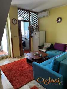 KOMPLETNO NAMEŠTEN DVOSOBAN STAN, ADAMOVIĆEVO NASELJE