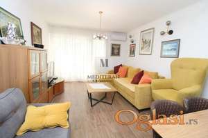 Herceg Novi – Savina,atraktivan jednosoban stan površine 48m2 sa dvorištem.