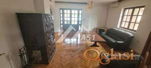 IZDAJE SE KUCA SA BAZENOM  NA TELEPU ID#4960