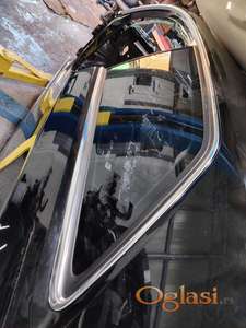 Audi a3 v8 lajsna hrom na staklu