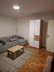 Prodajem stan na Limanu 4, 50m2 i terasa 25m2