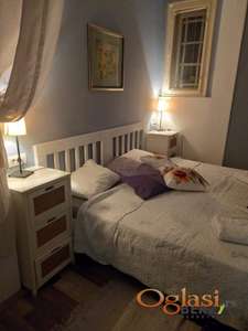  PET-FRIENDLY GARSONJERA NA KEJU SA URAČUNATIM TROŠKOVIMA