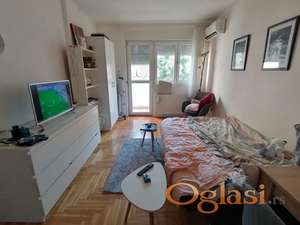 Kompletno nameštena!