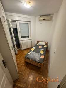 Dvosoban stan na Grbavici – prvi zakup, odmah useljiv.