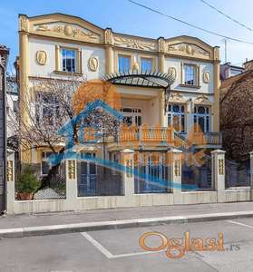 Prodaje se stambeno - poslovni prostor, 400m2, centar