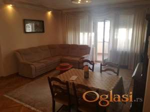 STAN SA GARAŽOM GRBAVICA - TOLSTOJEVA ULICA