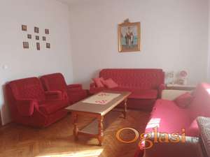 Šid spratnica 150m2 u užem centru HITNO!