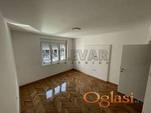 Izdaje se odličan stan kao poslovni prostor na Obilićevom vencu, 44m2