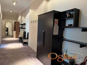 NOVI SAD - CENTAR - 88m2 - 900 evra