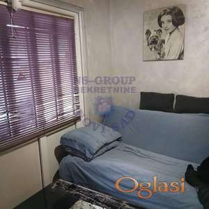 Prodaje se uknjižen dvorišni stan u blizini Bulevara oslobodjena 19m2.