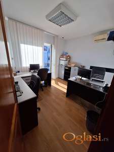 Kuća sa poslovnim prostorom, Veternik, 246 m2