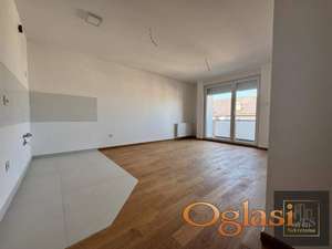 Fantastičan trosoban stan! Hadži Ruvimova!