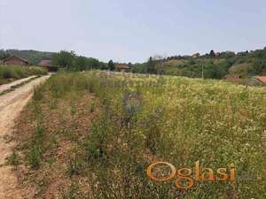 Odličan građevinski plac na izlazu iz Sremskih Karlovaca