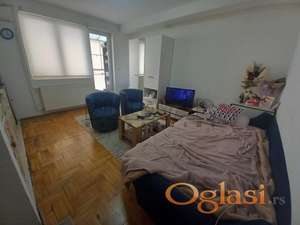 Odlična garsonjera, blizu Palilulske pijace, 23m2, 4.sprat