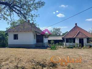 Aranđelovac, Progoreoci, porodično imanje sa dve kuće i pomoćnim objektima ID#1537