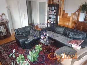 Odličan četvorosoban stan na Socijalnom!