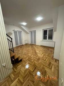 Trosoban stan na Bulevaru Evrope