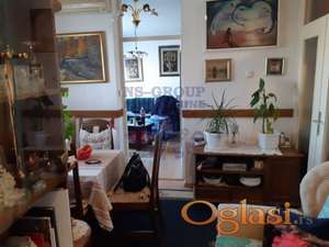 Fenomenalan dvosoban stan u Petrovaradinu!