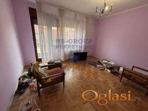 Odlična spratna kuća na Klisi