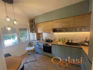 Izdaje se opremljena kuća 160m² na Telepu sa dvorištem, poslovnim prostorom , garažom i parkingom