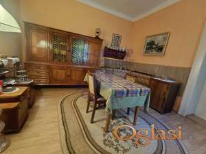 Porodična kuća u Ravnom Selu