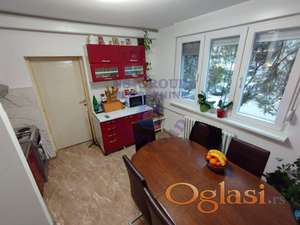 Renoviran, namešten stan na Detelinari!