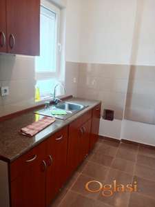 Izdajem nov stan u futogu 53m2