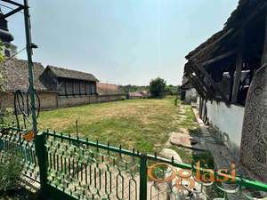 IRIG - Odlična prilika! Plac: 923 m2