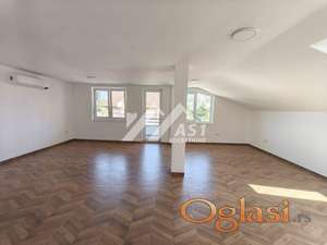 Izdajem fenomenalan poslovni prostor na Sajmu u novogradnji !!! ID#3237