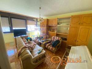 Izdaje se jednoiposoban stan površine 52m² u Petrovaradinu