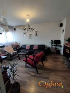 RENOVIRAN POLUNAMEŠTEN DVOSOBAN STAN KOD BETANIJE