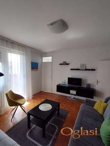 Povoljno! Stan blizu centra.