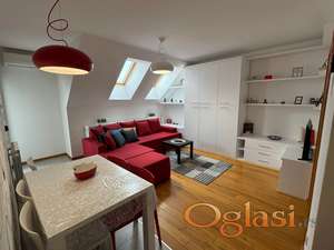 CENTAR - Odličan dvosoban stan - na korak od pešačke zone