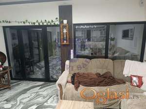 Izdaje se dvoiposoban stan u Veterniku, površine 65 m².