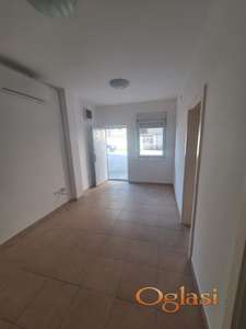 Jednoiposoban stan na Novoj Detelinari